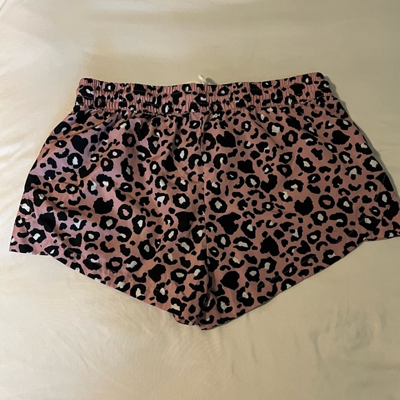 Leopard shorts - Picture 4 of 5